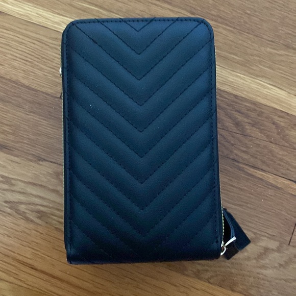 forever young black crossbody bag brand new! - Picture 7 of 7